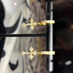 NEW TINY 18 kt GOLD PLATED CUBIC ZIRCONIA PAVE CROSS EARRINGS.